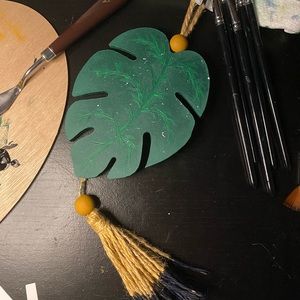 Hand painted leaf macreme hanging decor